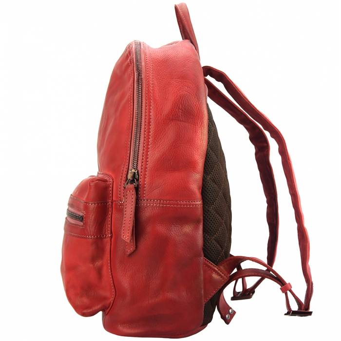 Discover the Josh genuine calfskin backpack made in Italy